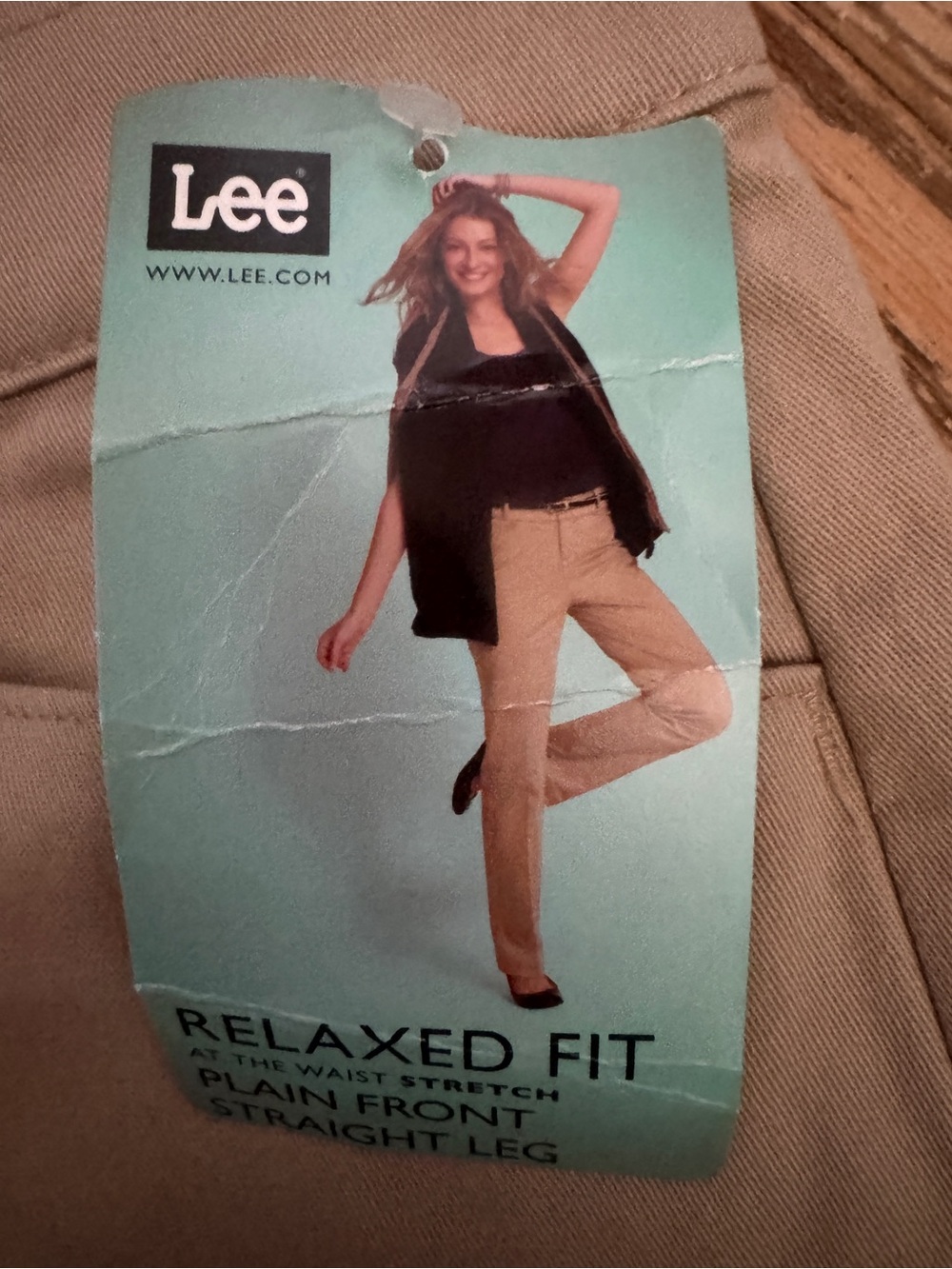 NWT Lee Relaxed Fit Plain Front Straight Leg Khaki Pants 16 Long - Picture 3 of 8